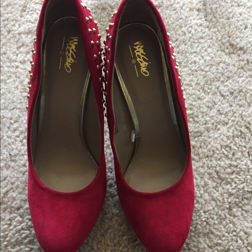 Beautiful red Mossimo high heels with stones
